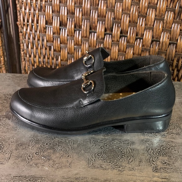 🚫SOLD🚫NAOT Black Leather Loafers Size 39 - Picture 1 of 8